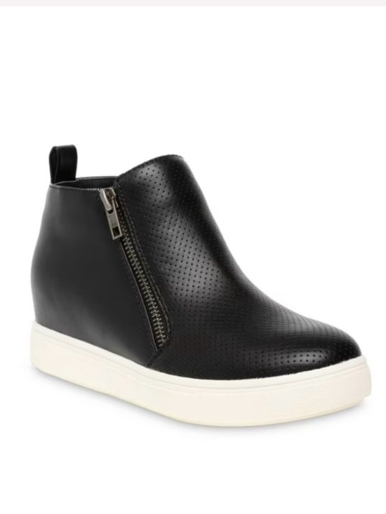 Time and Tru Shoes - USED Time and Tru Women’s Black Perforated Slip-On Wedge Sneaker with Side Zip